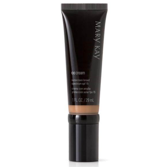 Mary Kay | CC Cream & Foundation Brush - Picture 11 of 14